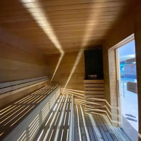 Apartment Hanza Tower Sky-20 Spa Pool & Jacussi & Sauna