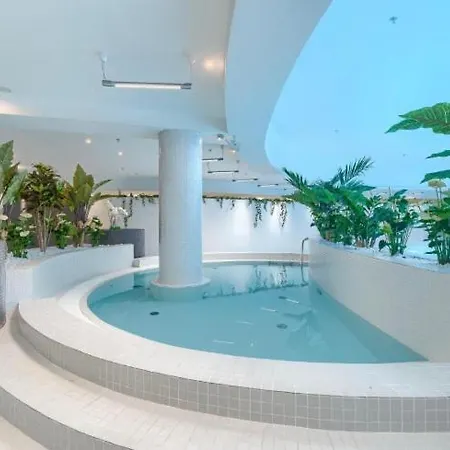 Hanza Tower Sky-20 Spa Pool & Jacussi & Sauna Apartment