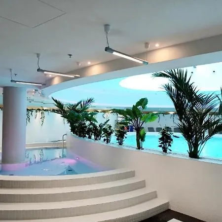 Hanza Tower Sky-20 Spa Pool & Jacussi & Sauna *